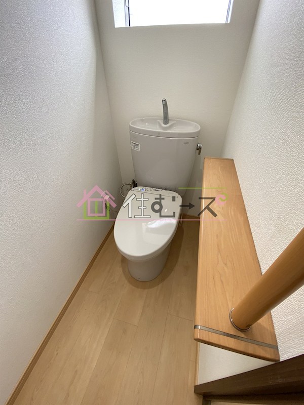 照ヶ丘矢田4-7-15戸建のトイレ写真