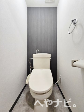 地下鉄鶴舞線 上前津駅 徒歩4分 8階建 築36年のトイレ写真