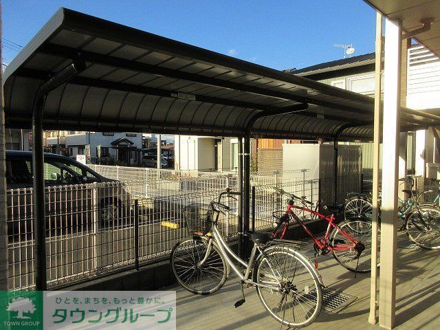その他　屋根付き駐輪場