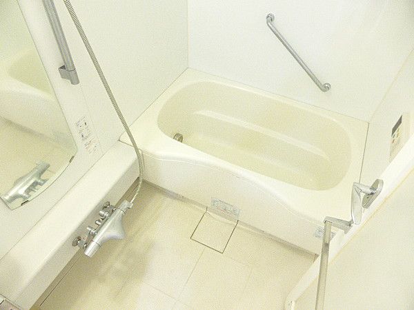 都営浅草線 三田駅 徒歩3分 11階建 築23年の風呂写真