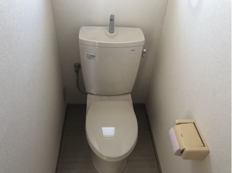 トイレ　※同マンション別室の参考写真です