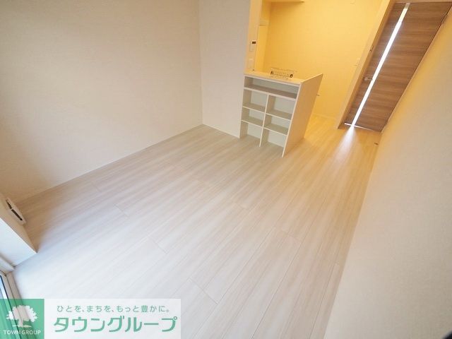 ウェルデンスD-stay Aの居間写真
