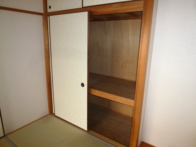 レジェンダリー小松の内装写真