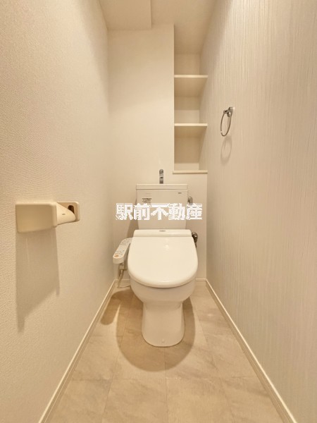 西鉄天神大牟田線 朝倉街道駅 徒歩9分 7階建 築13年のトイレ写真