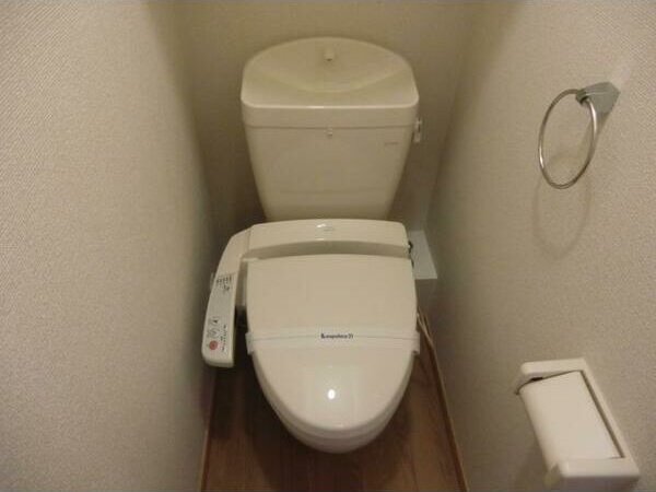 レオパレス塚口3番館のトイレ写真