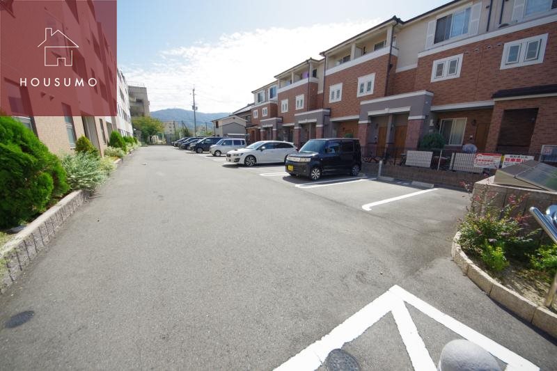 駐車場　駐車場完備です