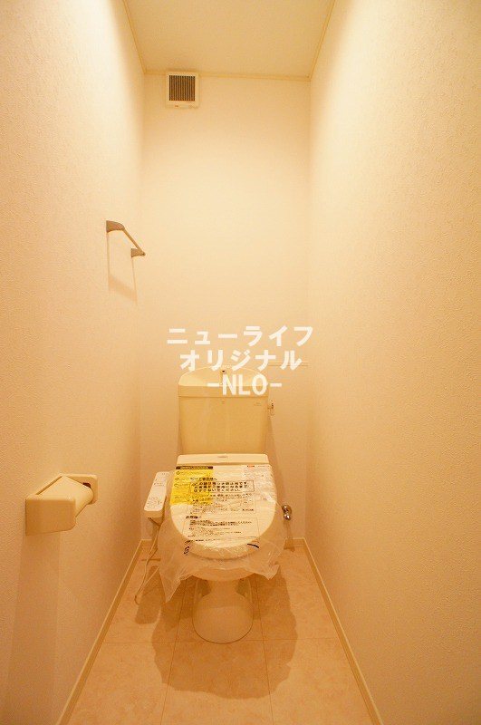 トイレ　トイレには快適な温水洗浄便座付