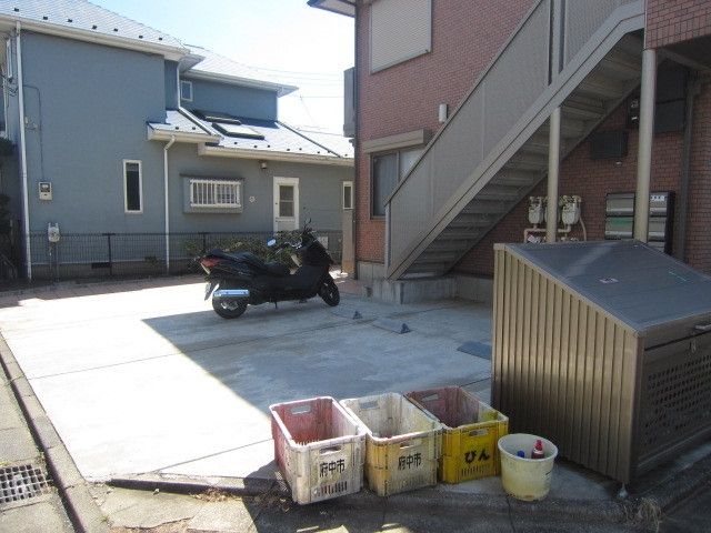 駐車場　★敷地内駐車場の空きは要確認★ゴミ置き場も綺麗に管理★