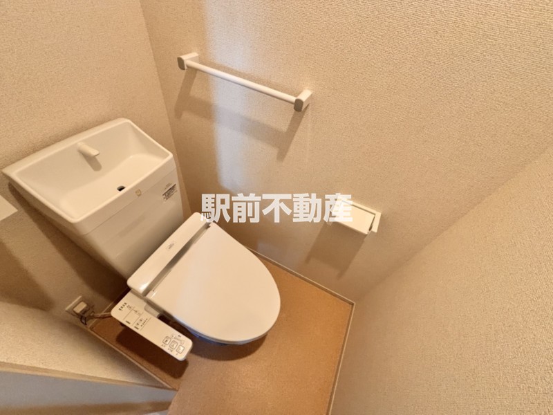ＪＲ鹿児島本線 羽犬塚駅 徒歩17分 2階建 築9年のトイレ写真