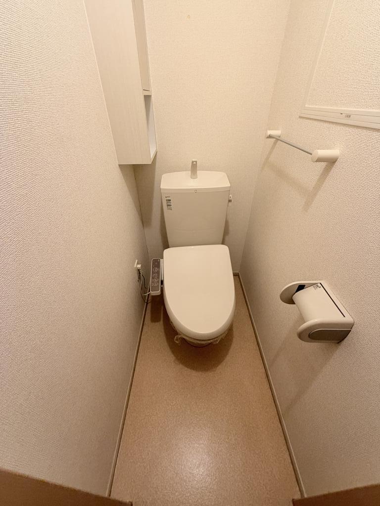 ＪＲ山陽本線 東福山駅 徒歩50分 2階建 築14年のトイレ写真