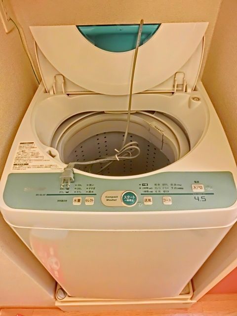 洗面設備　洗濯機有り
