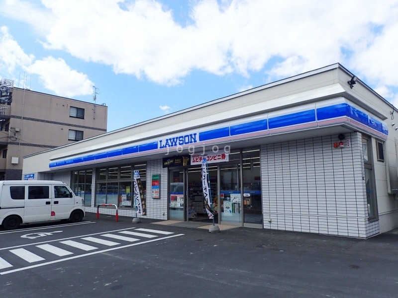 コンビニ　ローソン札幌美しが丘1条店（コンビニ）まで724m