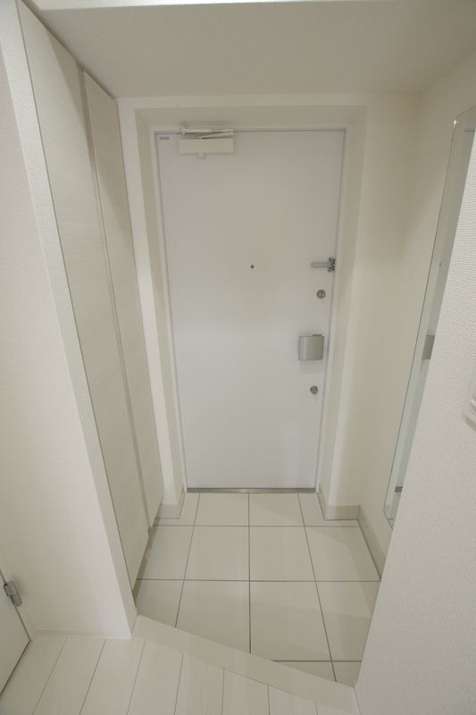 玄関　収納もある玄関です