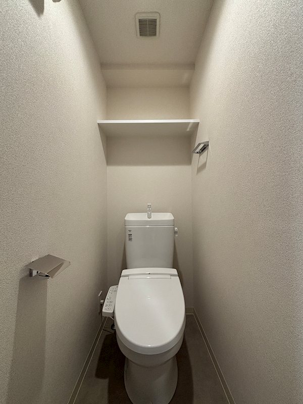 トイレ　※同仕様写真※