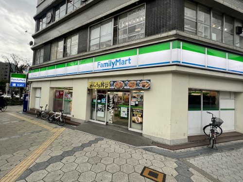 コンビニ　ファミリーマート 谷町千日前通店（コンビニ）まで289m