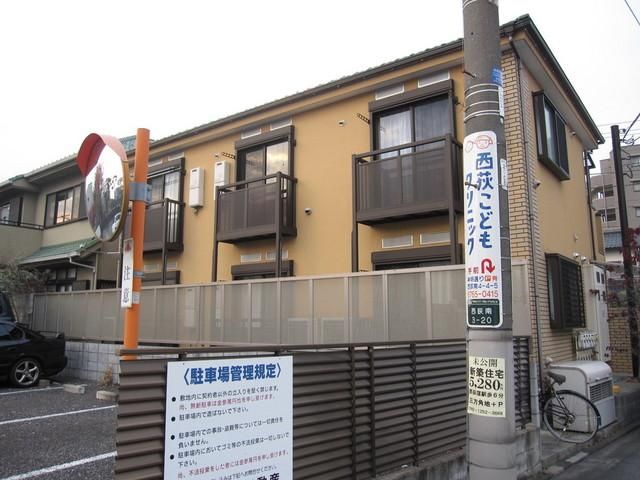 建物外観　防犯カメラ設置済み