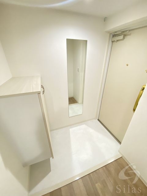 ONLYONE三田駅前の玄関写真
