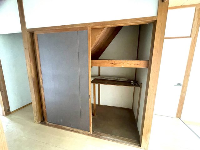 収納　2階建て戸建て