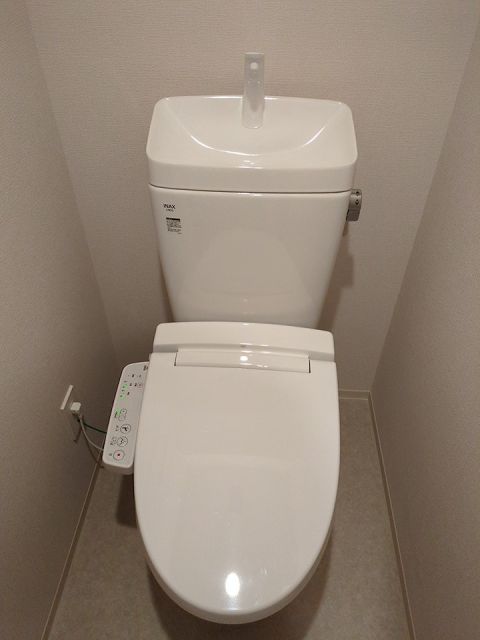 LIME RESIDENCE SHINAGAWA EASTのトイレ写真