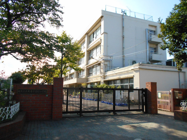 小学校　大泉学園緑小学校（小学校）まで745m