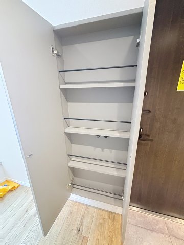 収納　シューズBOX