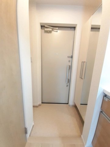 玄関　シンプルで使いやすい玄関です