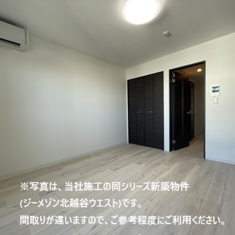 サンメゾン東岩槻の居間写真