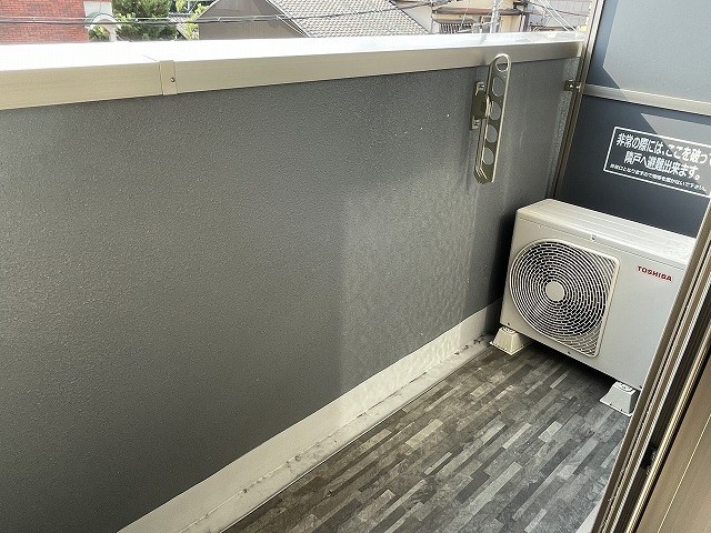バルコニー　類似タイプ参考写真掲載。