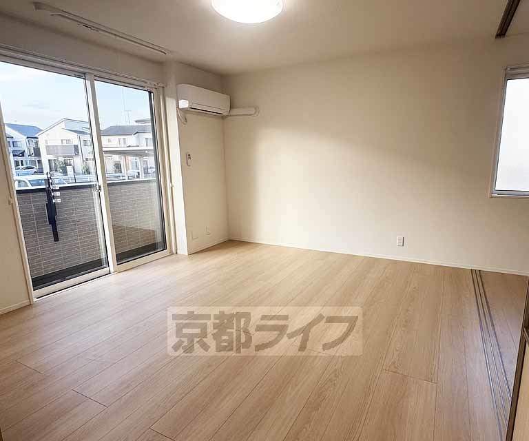 居室・リビング　１３．２帖ある広いリビングです・