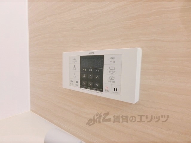 その他設備　給湯器リモコン