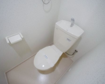 アンプルールフェール十条のトイレ写真