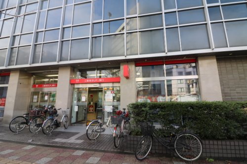 銀行　三菱UFJ銀行 滝野川支店（銀行）まで298m