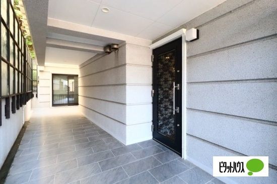Apartment小石川後楽園の外観写真