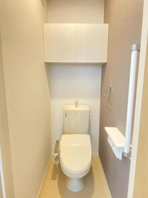 カーサ シトラス仏生山IIIのトイレ写真