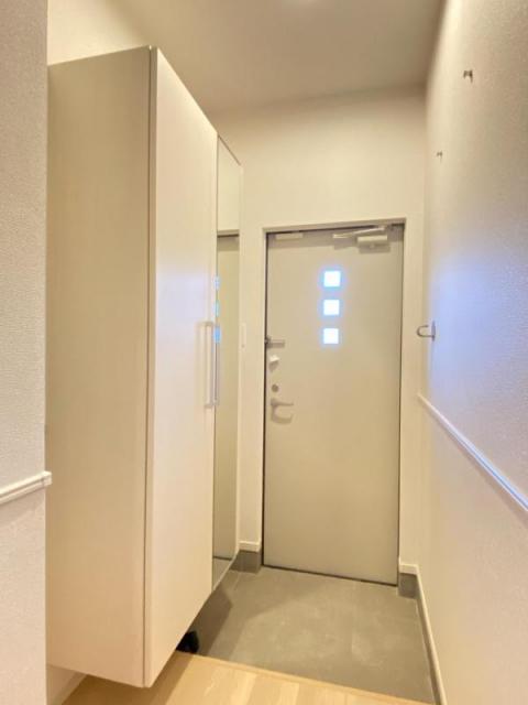 カーサ シトラス仏生山IIIの玄関写真