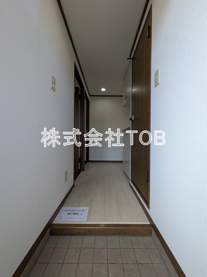 玄関　※別号室参考写真※