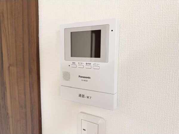 セキュリティ　防犯面に配慮したＴＶモニターホン付きです！