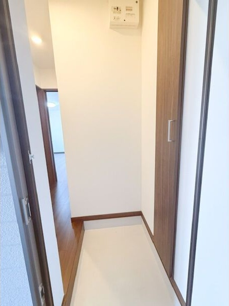 玄関　広々とした玄関です！