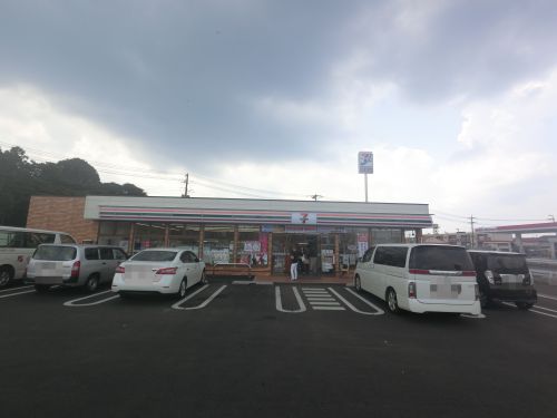 コンビニ　セブンイレブン　印西大森店（コンビニ）まで527m