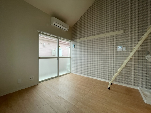 居室・リビング　別部屋参照／２０５号室を利用中※現況優先