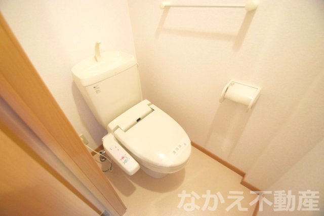 トイレ　清潔感のあるトイレです