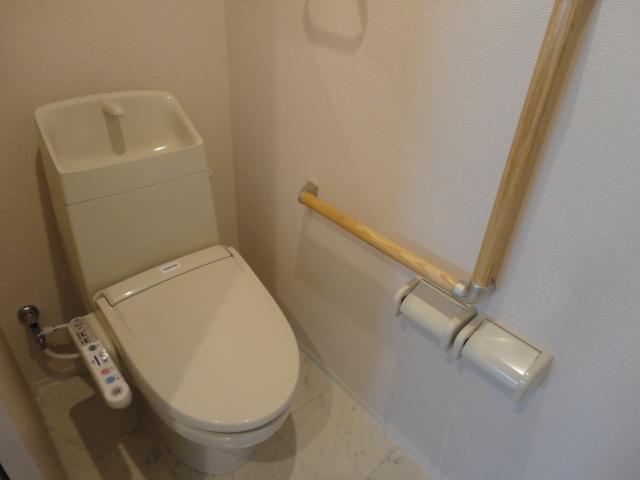 トイレ　シャワー付トイレ
