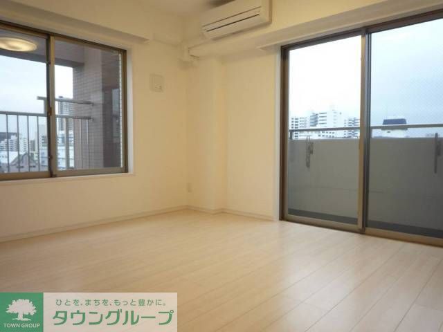 居室・リビング　角部屋・二面採光!