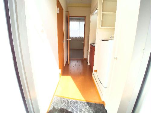 玄関　玄関ドアは防犯サムターン設置