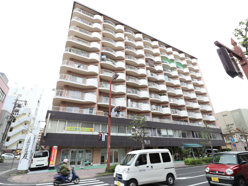 鹿児島市松原町のマンションの建物外観