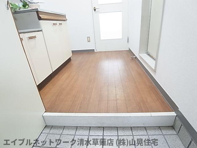 玄関　収納もある玄関です