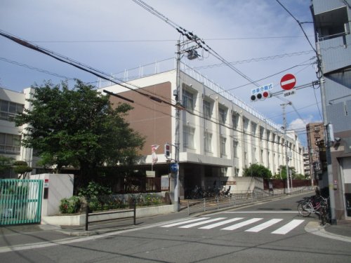 小学校　大阪市立加賀屋小学校（小学校）まで467m