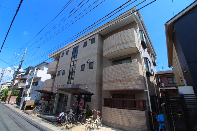 茨木市寺田町のマンションの建物外観