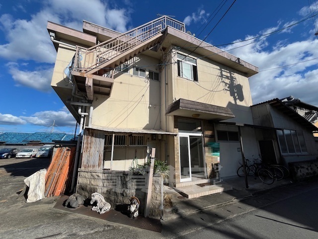 京都市伏見区向島立河原町のマンションの建物外観