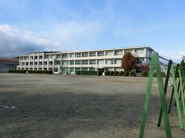 【パナハイツ大門の小学校】